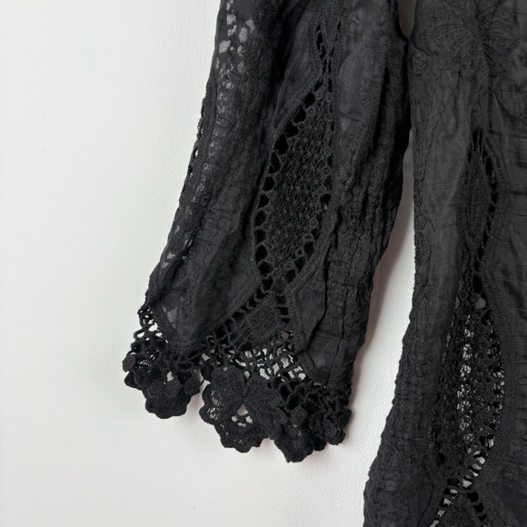 Banana Republic Scalloped Lace Black Blouse Shirt Top Size XS Festive Holiday - Picture 4 of 7